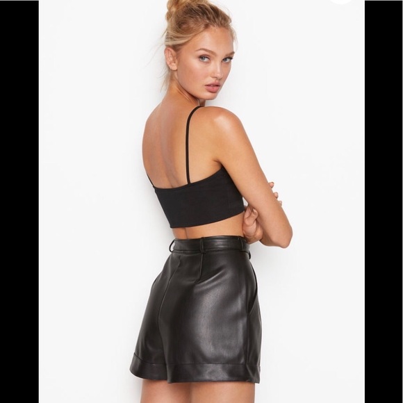 NWT Sz Large Victoria’s Secret Faux Leather Shorts - Picture 4 of 8